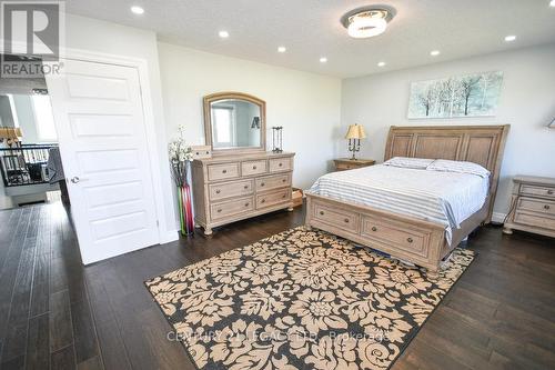 812 Jackpine Way, London, ON - Indoor Photo Showing Bedroom