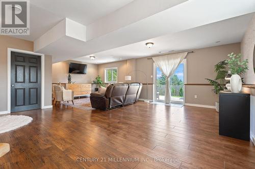 205 Sheffield Street, Southgate, ON - Indoor Photo Showing Living Room