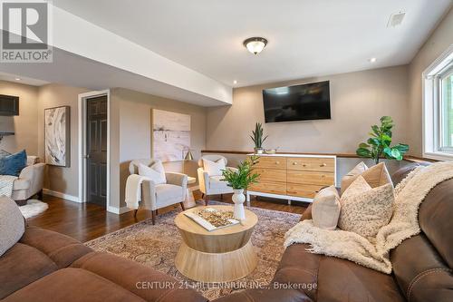 205 Sheffield Street, Southgate, ON - Indoor Photo Showing Living Room