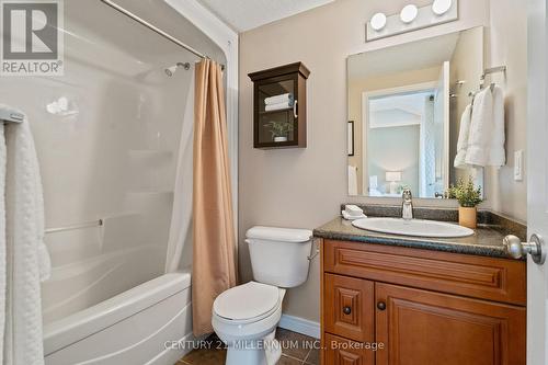 205 Sheffield Street, Southgate, ON - Indoor Photo Showing Bathroom