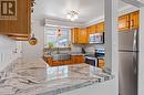 6235 Johnson Drive, Niagara Falls, ON  - Indoor Photo Showing Kitchen 