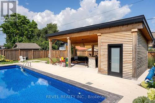 8 Runnymede Road, Port Colborne, ON - Outdoor With In Ground Pool