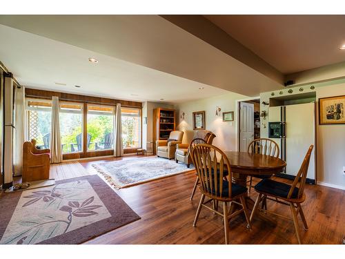 3447 Highway 3A, Nelson, BC - Indoor Photo Showing Dining Room