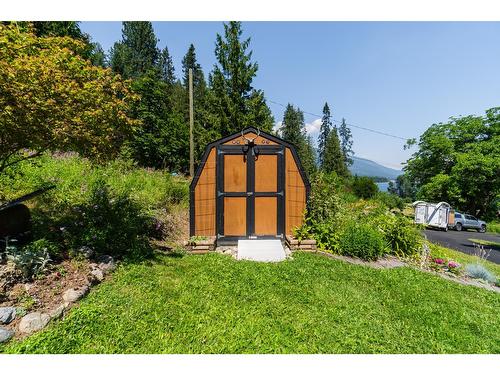 3447 Highway 3A, Nelson, BC - Outdoor