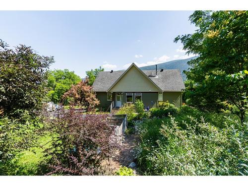 3447 Highway 3A, Nelson, BC - Outdoor