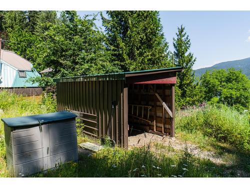 3447 Highway 3A, Nelson, BC - Outdoor