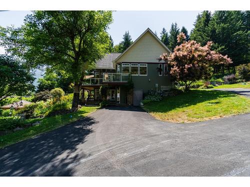 3447 Highway 3A, Nelson, BC - Outdoor