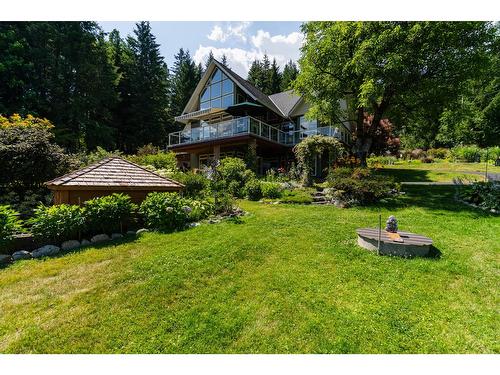 3447 Highway 3A, Nelson, BC - Outdoor