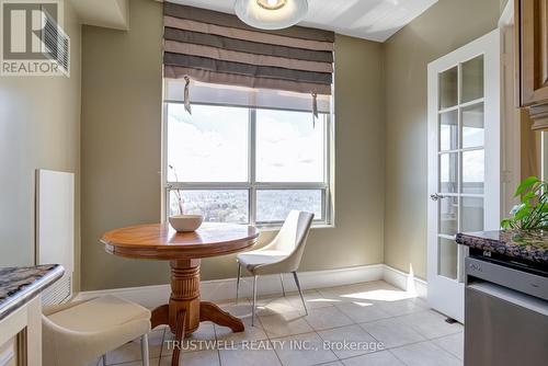 2305 - 78 Harrison Garden Boulevard, Toronto (Willowdale East), ON - Indoor Photo Showing Dining Room