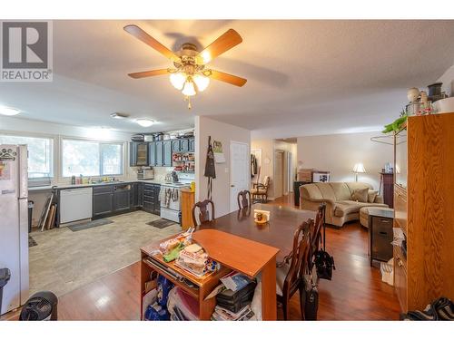 1539 Lawrence Avenue, Penticton, BC - Indoor Photo Showing Dining Room