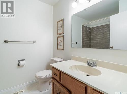 2843 Kutarna Crescent E, Regina, SK - Indoor Photo Showing Bathroom