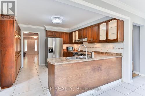 3178 Huxley Drive, Mississauga (Erin Mills), ON - Indoor Photo Showing Kitchen