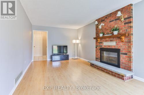 3178 Huxley Drive, Mississauga (Erin Mills), ON - Indoor Photo Showing Living Room With Fireplace