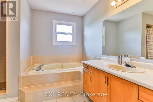 3178 Huxley Drive, Mississauga (Erin Mills), ON - Indoor Photo Showing Bathroom