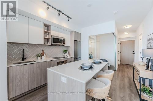 1305 - 36 Zorra Street, Toronto (Islington-City Centre West), ON - Indoor Photo Showing Kitchen With Upgraded Kitchen