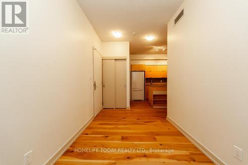 806 - 126 Simcoe Street, Toronto (Waterfront Communities), ON - Indoor Photo Showing Other Room