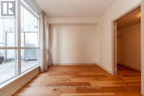 806 - 126 Simcoe Street, Toronto (Waterfront Communities), ON - Indoor Photo Showing Other Room