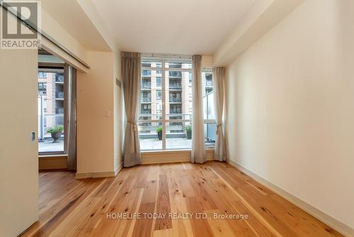 806 - 126 Simcoe Street, Toronto (Waterfront Communities), ON - Indoor Photo Showing Other Room