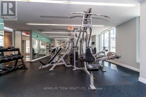 806 - 126 Simcoe Street, Toronto (Waterfront Communities), ON - Indoor Photo Showing Gym Room