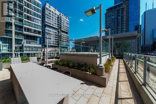 806 - 126 Simcoe Street, Toronto (Waterfront Communities), ON - Outdoor