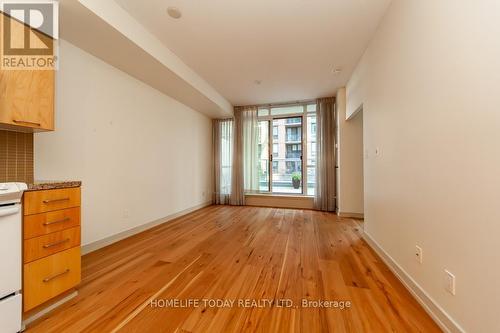 806 - 126 Simcoe Street, Toronto (Waterfront Communities), ON - Indoor Photo Showing Other Room