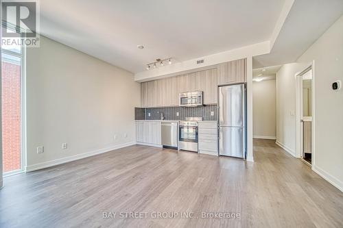 404 - 105 George Street, Toronto (Moss Park), ON - Indoor Photo Showing Kitchen