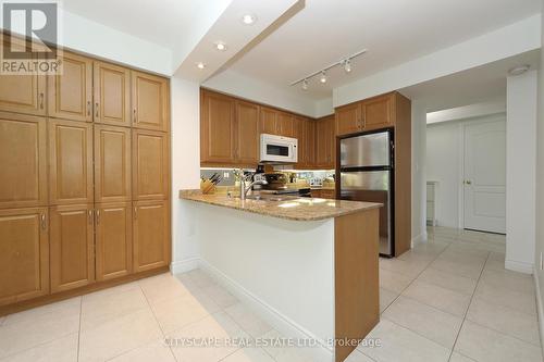 306 - 38 William Carson Crescent, Toronto (St. Andrew-Windfields), ON - Indoor Photo Showing Kitchen