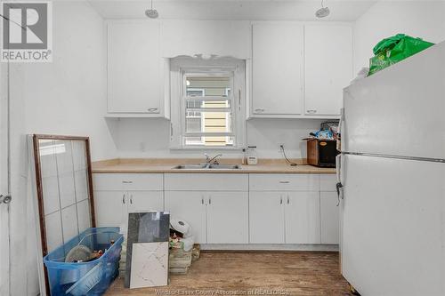 505 Mckay Ave, Windsor, ON - Indoor Photo Showing Kitchen With Double Sink