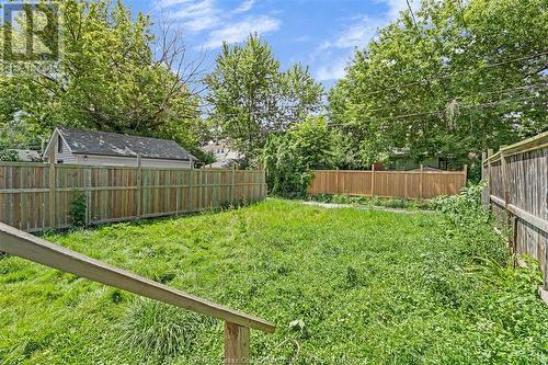 505 Mckay Ave, Windsor, ON - Outdoor With Backyard