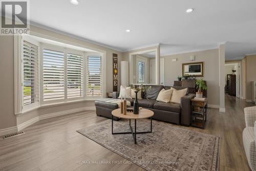 8 Kawartha Road, Clarington, ON - Indoor Photo Showing Living Room