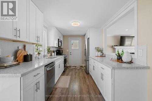 8 Kawartha Road, Clarington, ON - Indoor Photo Showing Kitchen