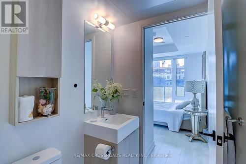 N568 - 35 Rolling Mill Road, Toronto (Waterfront Communities), ON - Indoor Photo Showing Bathroom