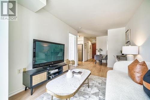 1009 - 20 Olive Avenue, Toronto (Willowdale East), ON - Indoor Photo Showing Living Room