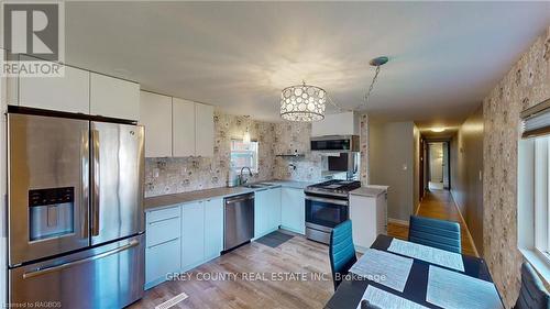 87 Sussex Square, Georgian Bluffs, ON - Indoor Photo Showing Kitchen