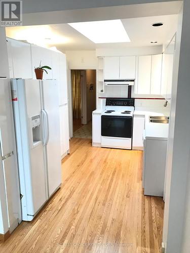 203 Mckee Avenue, Toronto (Willowdale East), ON - Indoor Photo Showing Kitchen