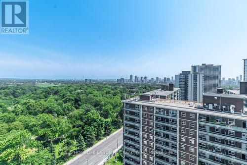 1720 - 585 Bloor Street E, Toronto (North St. James Town), ON - Outdoor With View