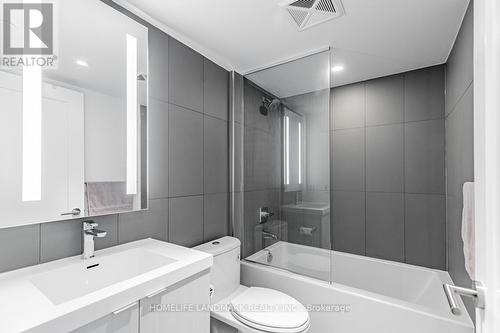 1720 - 585 Bloor Street E, Toronto (North St. James Town), ON - Indoor Photo Showing Bathroom