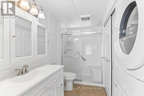 40 Linden Boulevard, Quinte West, ON - Indoor Photo Showing Bathroom