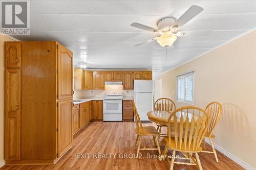 40 Linden Boulevard, Quinte West, ON - Indoor Photo Showing Kitchen