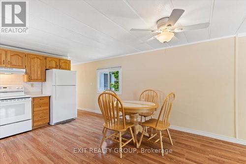 40 Linden Boulevard, Quinte West, ON - Indoor Photo Showing Kitchen