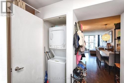 1512 - 320 Richmond Street E, Toronto (Moss Park), ON - Indoor Photo Showing Laundry Room