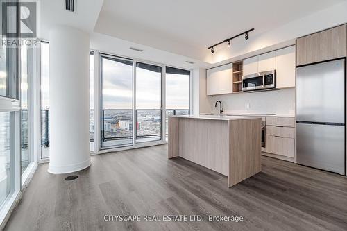 2009 - 36 Zorra Street, Toronto (Islington-City Centre West), ON - Indoor Photo Showing Kitchen