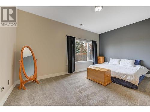 1007 Aurora Heights, West Kelowna, BC - Indoor Photo Showing Bedroom