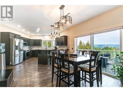 1007 Aurora Heights, West Kelowna, BC - Indoor Photo Showing Dining Room