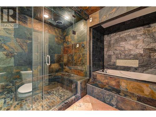 1007 Aurora Heights, West Kelowna, BC - Indoor Photo Showing Bathroom