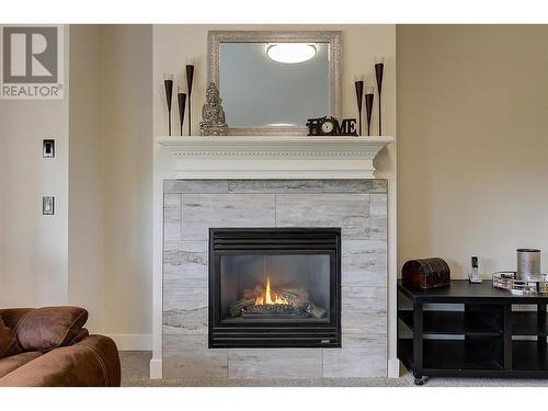 1007 Aurora Heights, West Kelowna, BC - Indoor Photo Showing Living Room With Fireplace