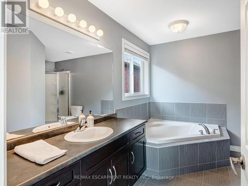 28 Garinger Crescent, Hamilton (Binbrook), ON - Indoor Photo Showing Bathroom