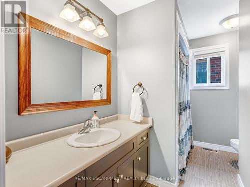 28 Garinger Crescent, Hamilton (Binbrook), ON - Indoor Photo Showing Bathroom