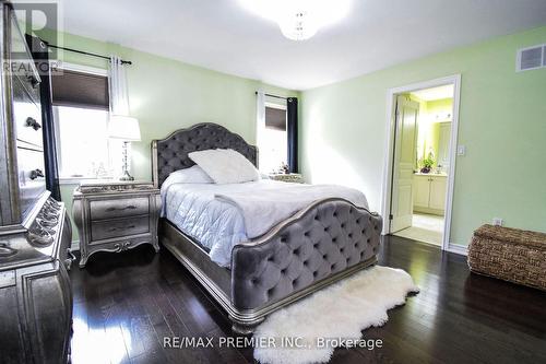 6018 Eaglewood Drive, Niagara Falls, ON - Indoor Photo Showing Bedroom