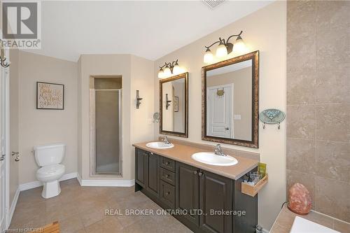 19 Humphrey Street, Hamilton (Waterdown), ON - Indoor Photo Showing Bathroom